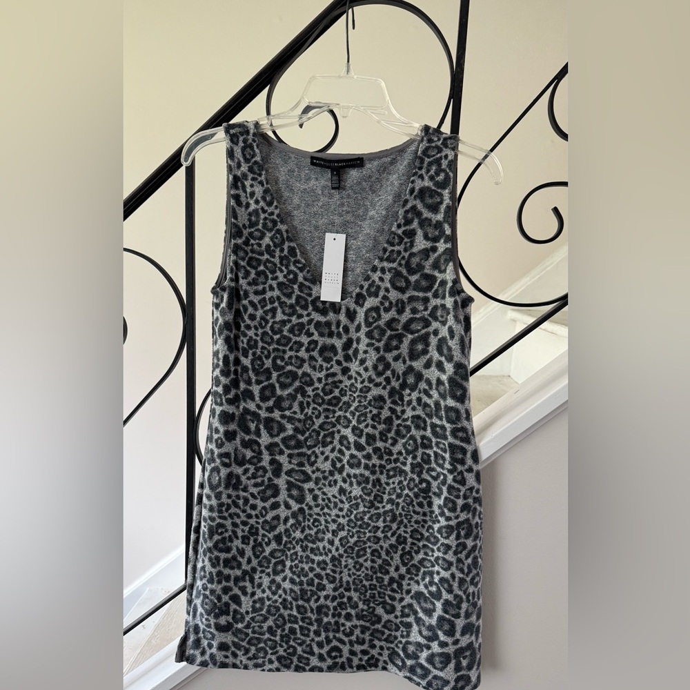 White House Black Market Gray and Black Printed Animal Knit Tank Size Small